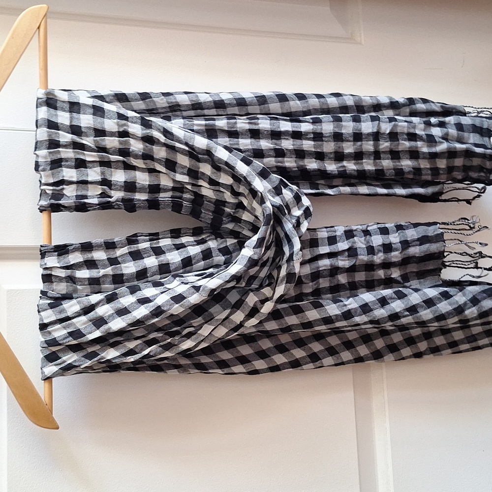 Black And White Checkered scarf
